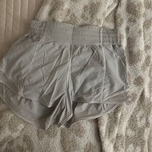 white lululemon hotty hots